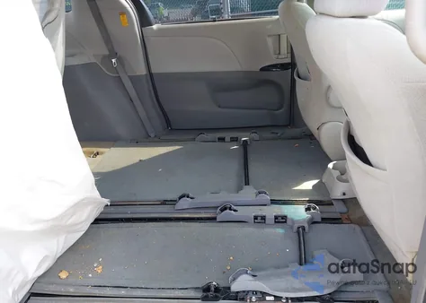 2014 Toyota Sienna Le V6 8 Passenger from USA, damaged, VIN 5TDKK3DC6ES490926